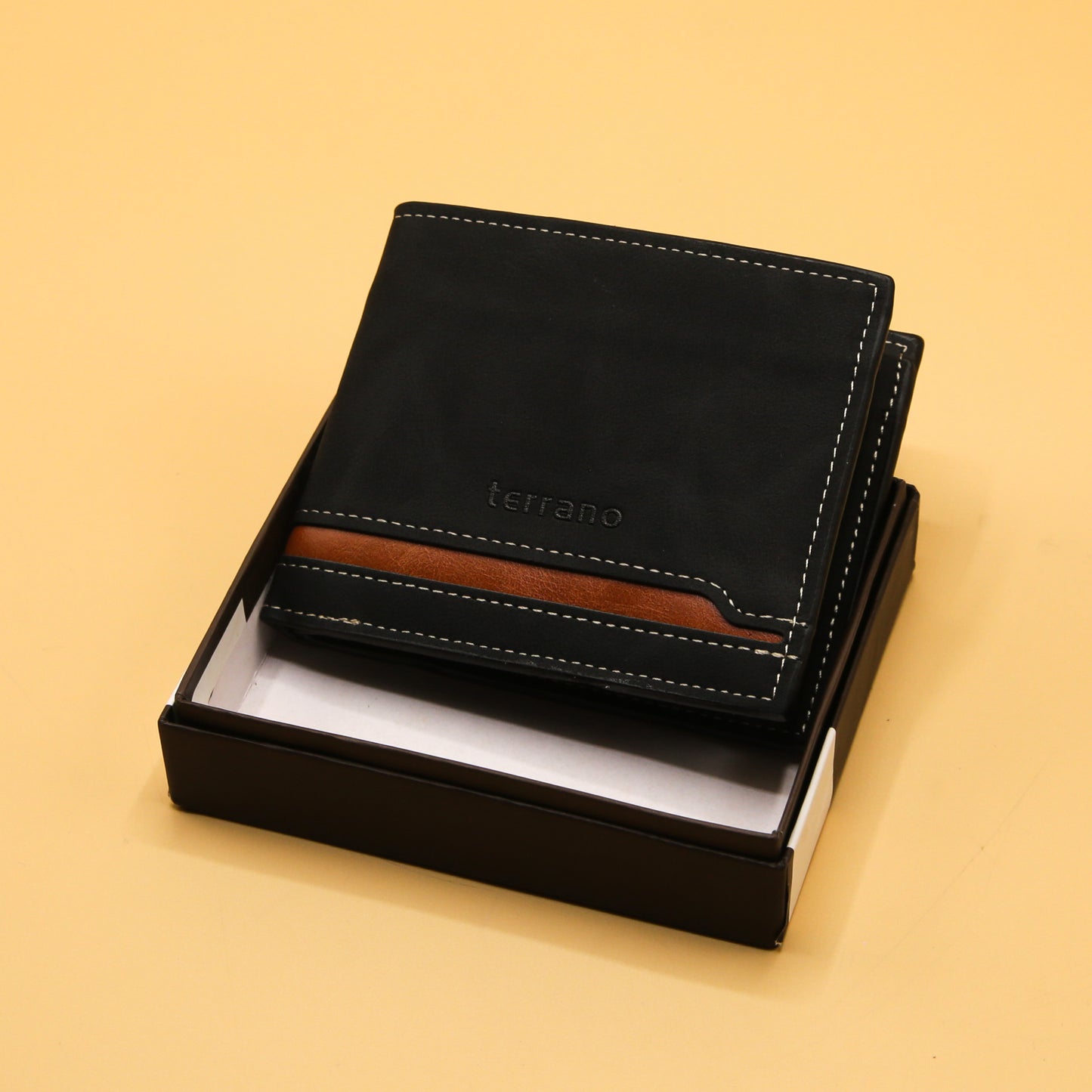 The Voyager Travel Wallet