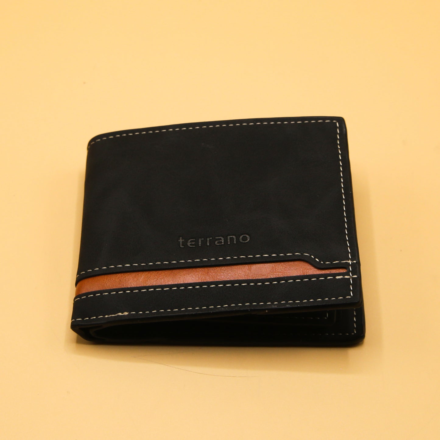 The Voyager Travel Wallet