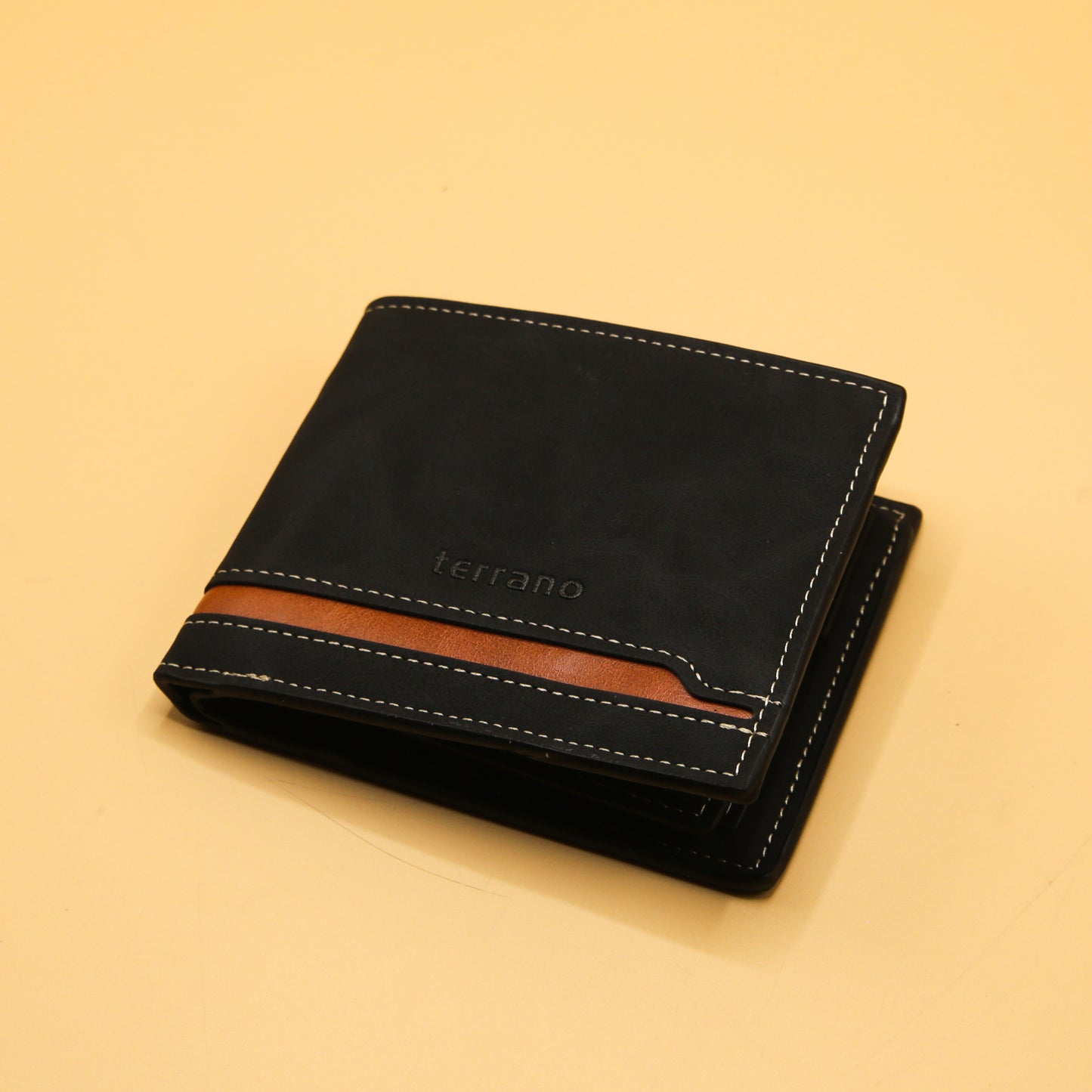 The Voyager Travel Wallet